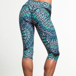 Mara Hoffman Cropped Legging in Skybird Black